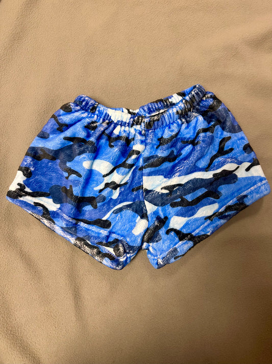 Boys cozy camo shorts- size 6/6x